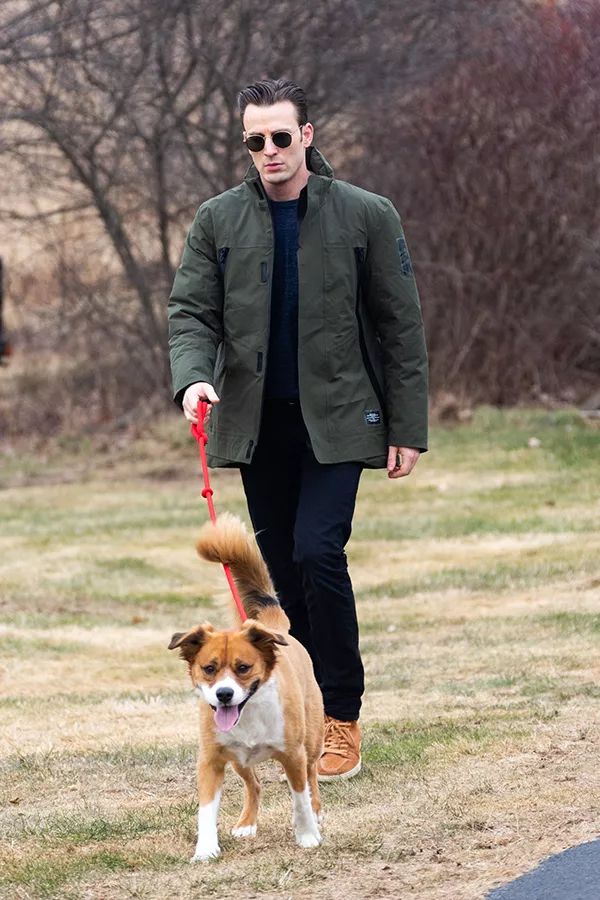 为了抢全球大咖都在翻牌的羽绒服，我差点挤晕在波司登...