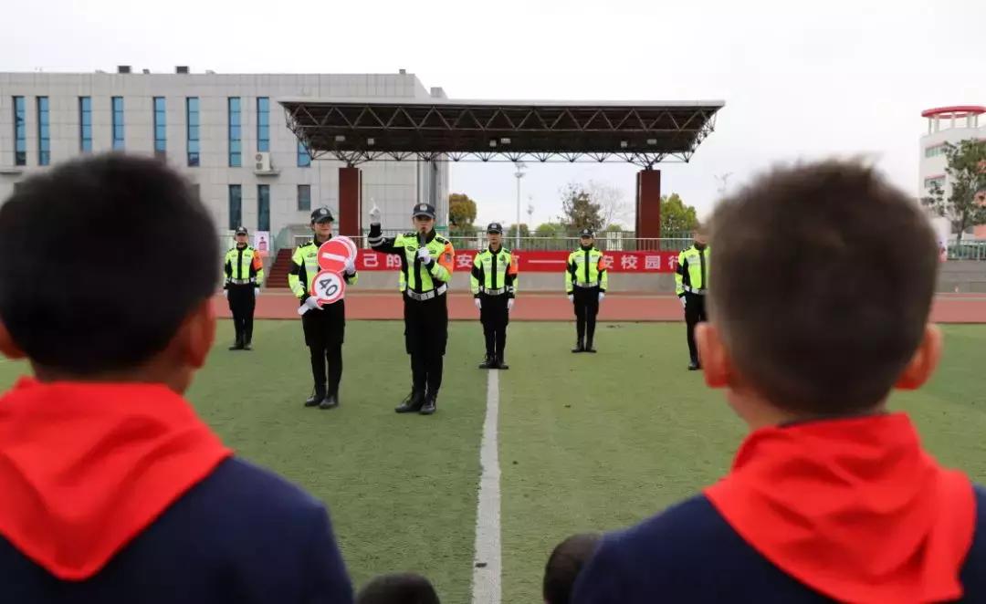 盐城gai上的斜杠男青年,盐城gai网红