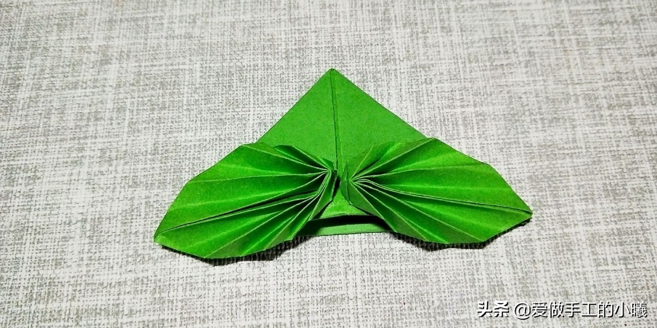 折纸树叶书签制作方法,折纸教程可爱小书签