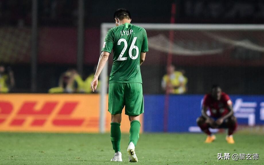 踢了四年从未赢得球迷认可，国安“背锅侠”为何位置照旧稳固？