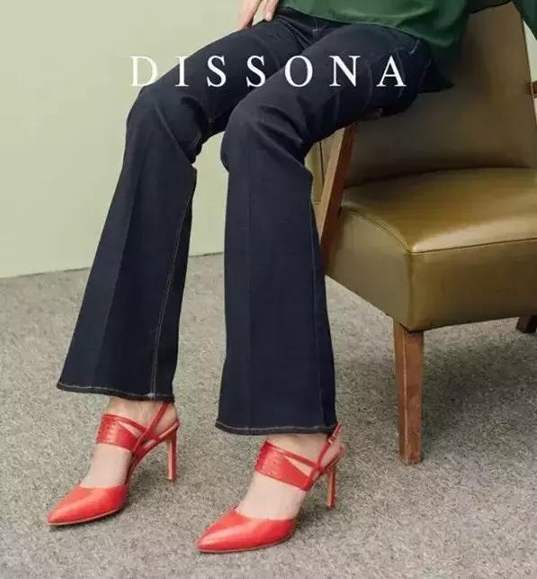 买了很久的鞋子才发现是假货,买了几十年鞋