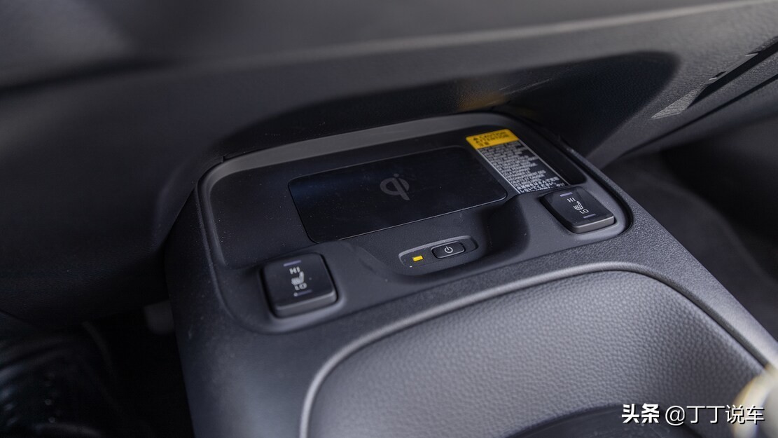 12款本田思域和12款卡罗拉哪个好,思域对比丰田卡罗拉