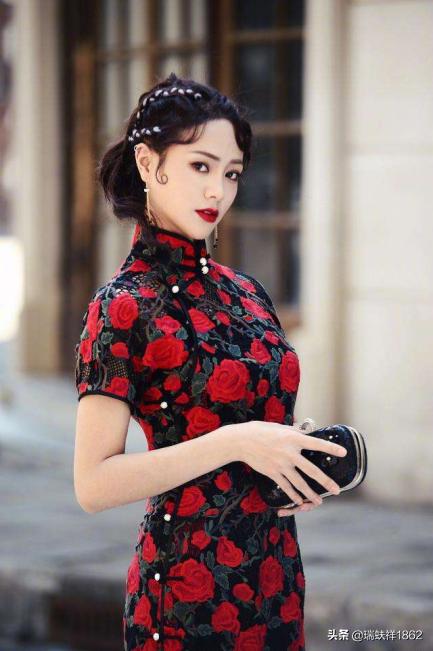 旗袍的发型搭配鱼骨辫,搭配儿童旗袍的发型