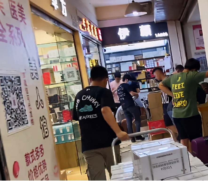 华强北美妆为什么便宜了,华强北的美妆货源哪里来的