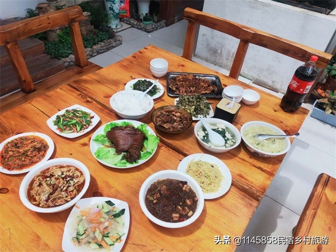 去北京十渡定要住刘家大院，不只是环境好，更胜一筹的是这私房菜