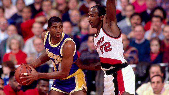 滑翔机德雷克斯勒几次总决赛,滑翔机德雷克斯勒可以打小前锋吗