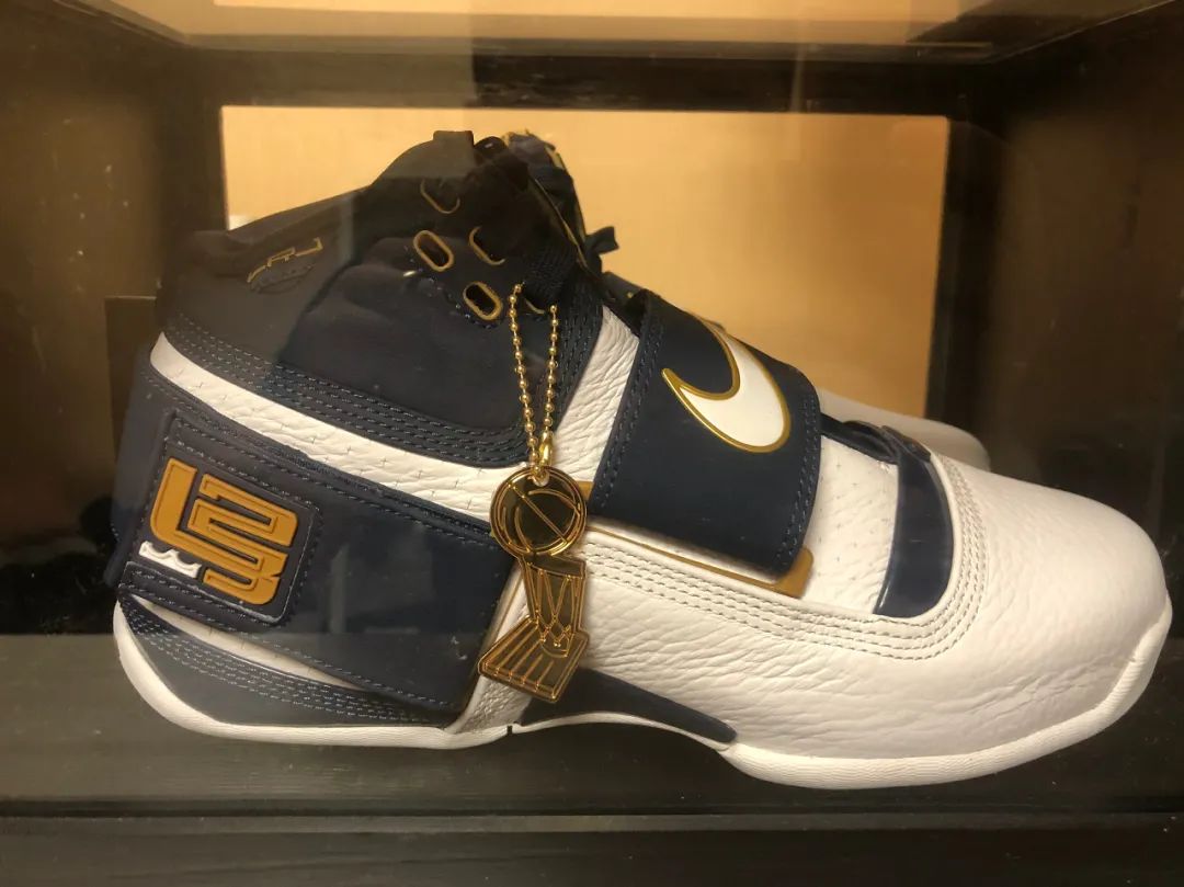 秀出你的乒乓球鞋,秀出你的球鞋足球鞋