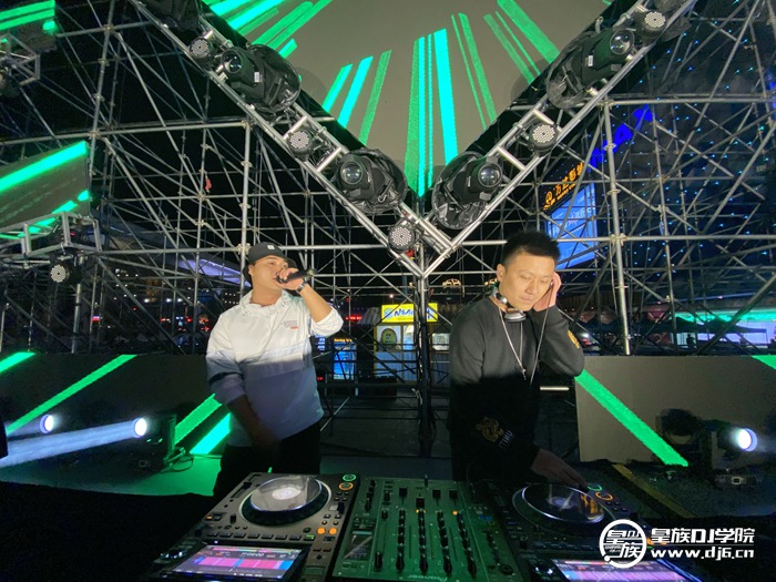 零基础学dj打碟用什么软件,学dj打碟前景