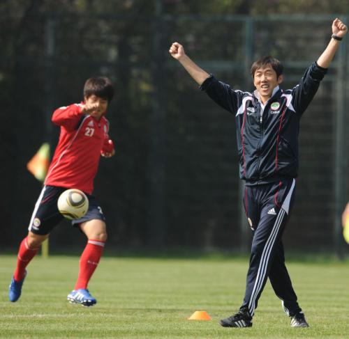 10年国足视频,四年前高洪波的国足12强赛的战果