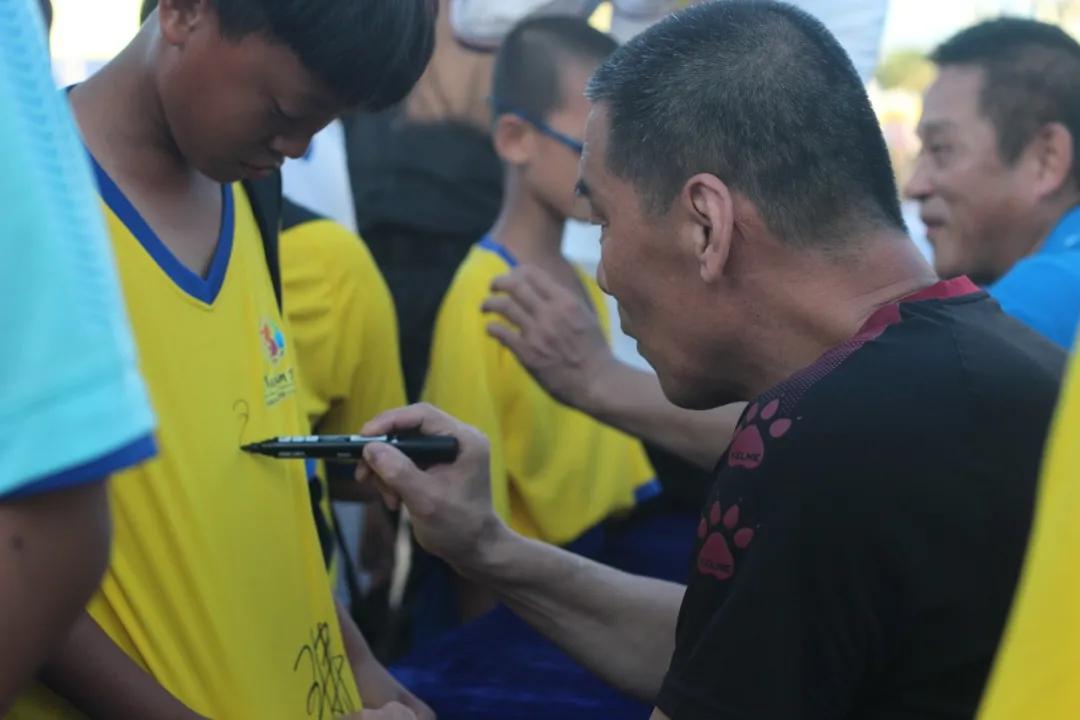 王涛梅西中国见面会,王涛激动落泪阿根廷夺冠