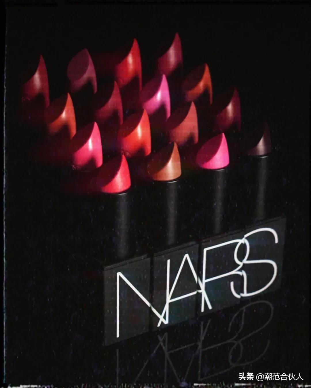 李佳琦omg这个产品也太好用了吧,李佳琦被称为美妆界的代名词