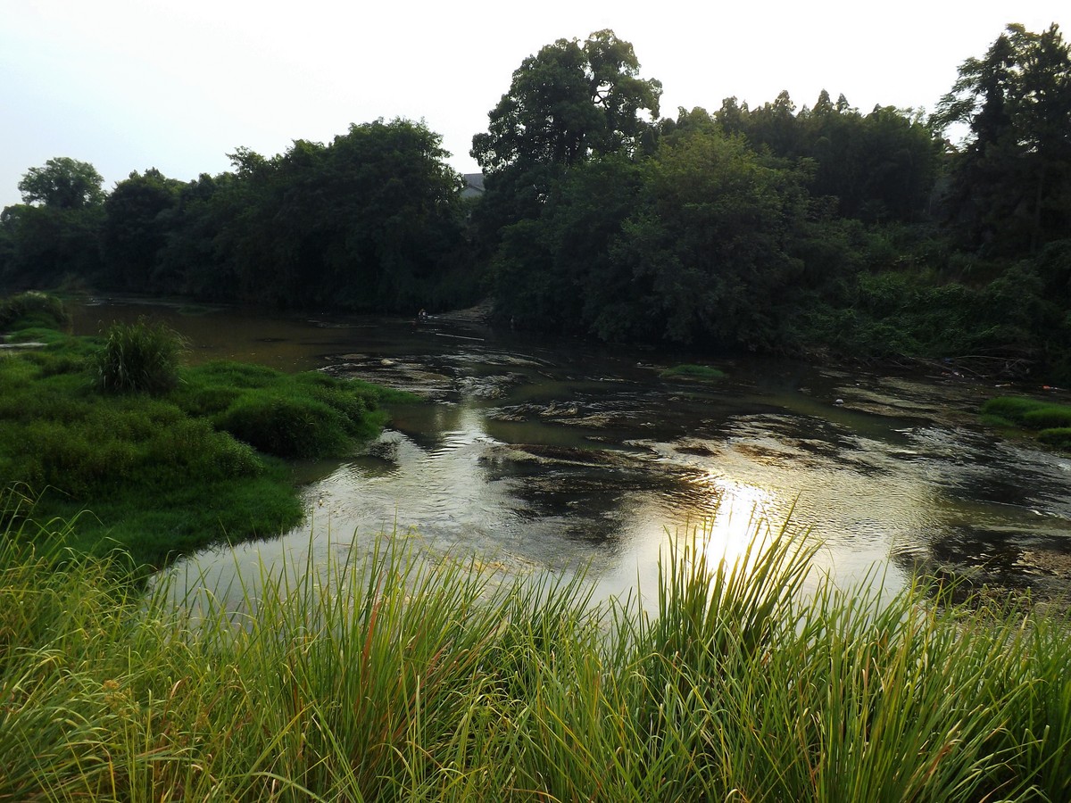 14岁女孩反复来月经,14岁女孩第一次月经后一年多没来