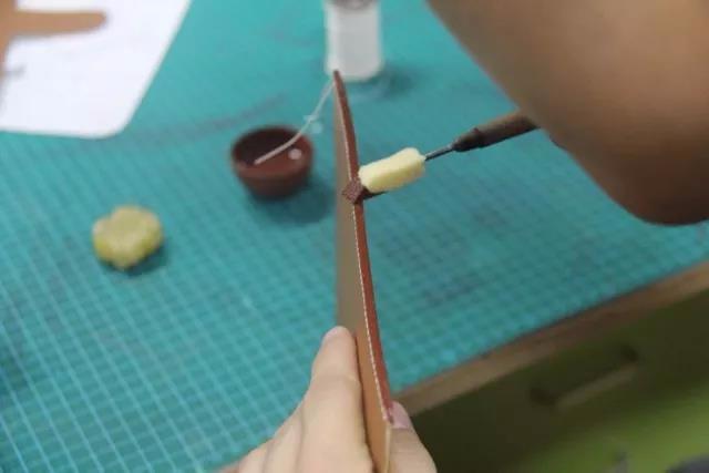 铬鞣革怎么削边,铬鞣革补强技巧