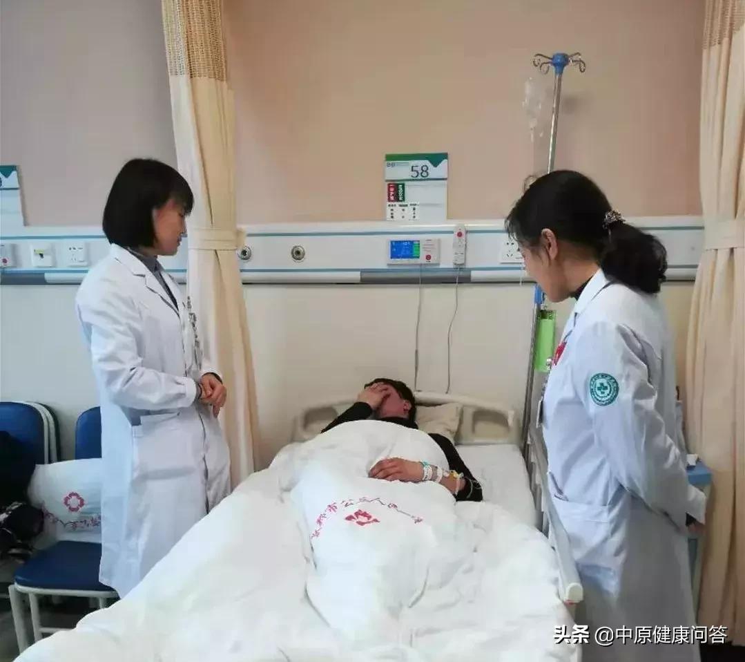 20岁男孩脾气暴躁胡言乱语,胡言乱语20多岁小伙怎么治疗