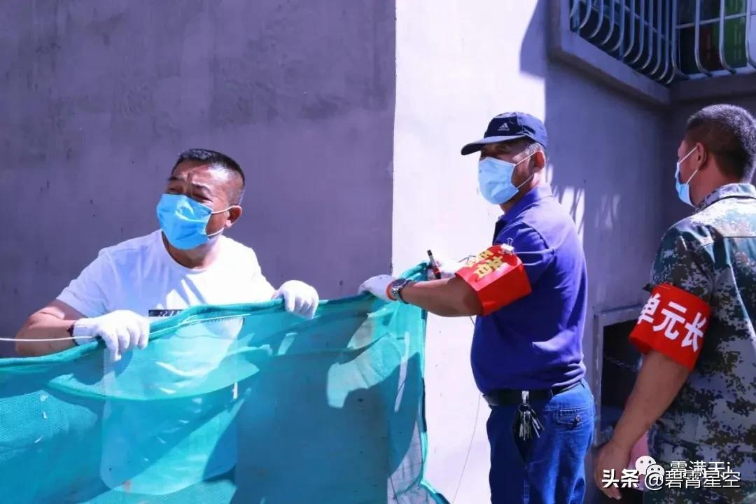 红袖标——最美的风景