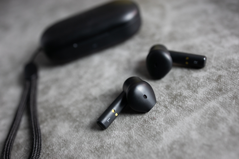 razer雷蛇北海巨妖v3x耳机测评,雷蛇耳机razer战锤狂鲨双核版v2