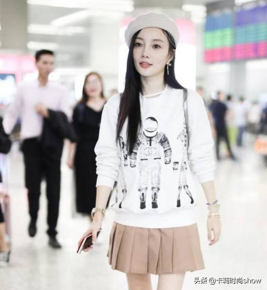 强烈建议冬天的帽子出个半永久!这样戴帽子也太好看了