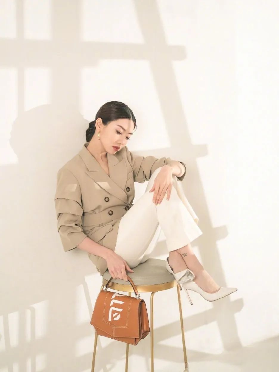 byredo无人区玫瑰香水多少钱,byredo香水无人区玫瑰和超级雪松