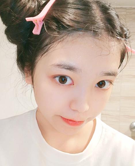 脸上的油光怎么保湿,夏天脸上油光满面怎么办