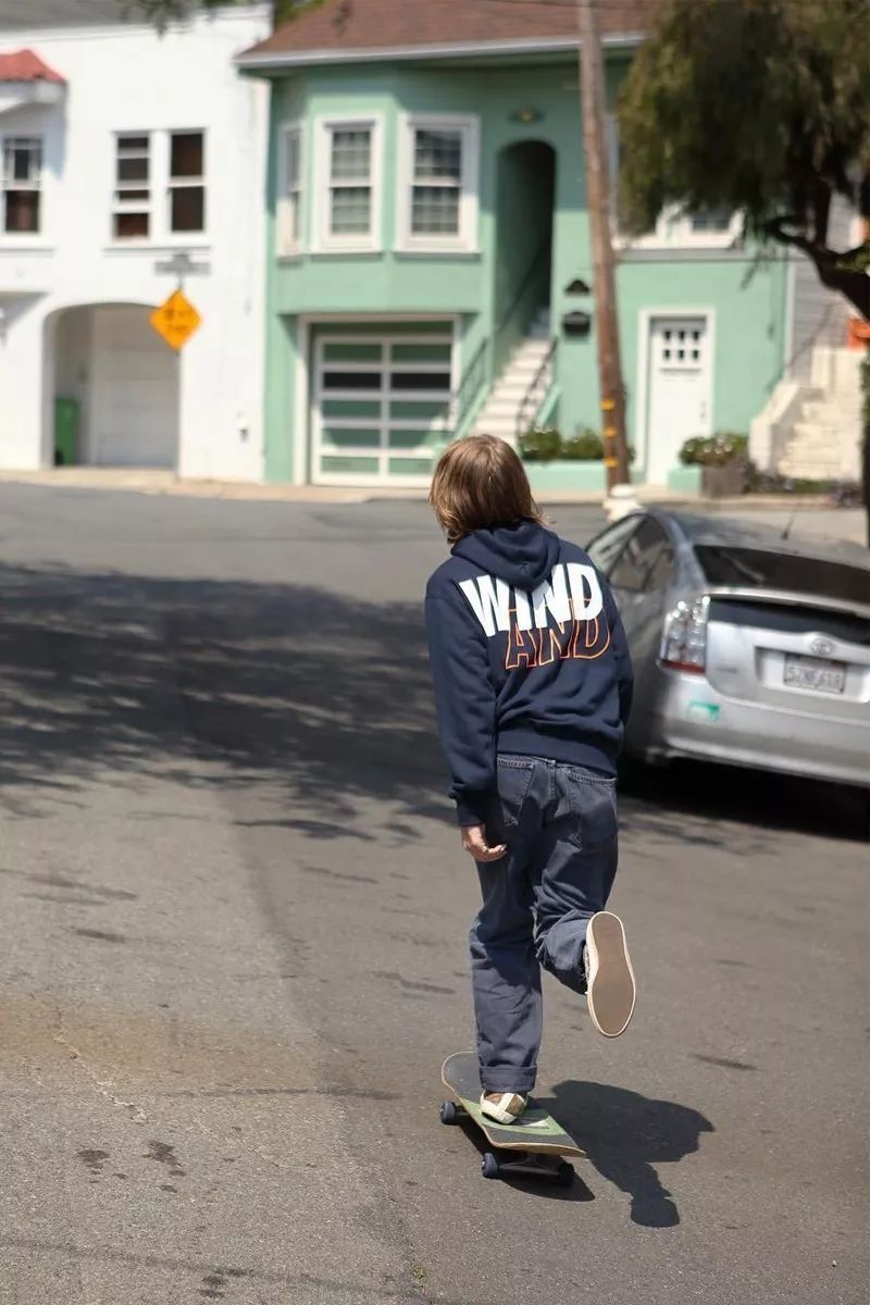 各路明星疯狂带货的新晋街头品牌，最浪的潮牌是海风WINDANDSEA