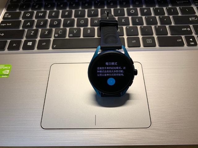 阿玛尼智能手表4代和5代,阿玛尼5a正品手表