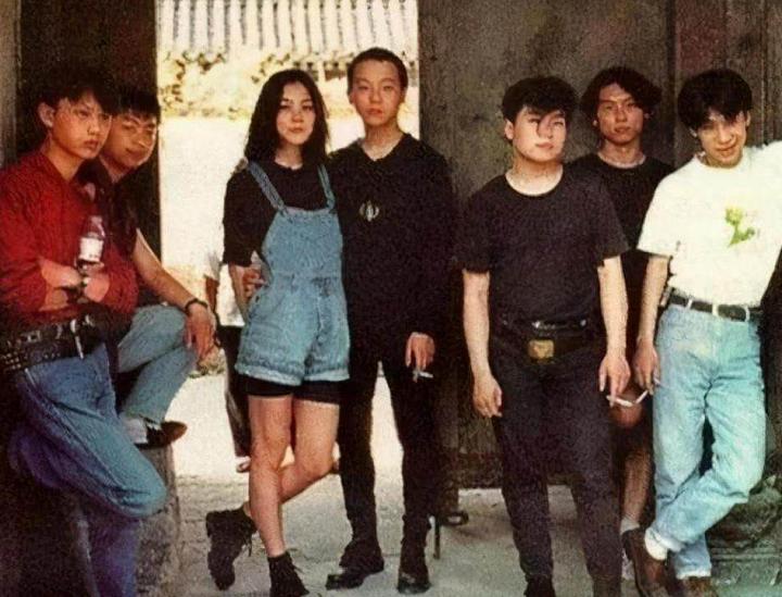 王菲前夫窦唯近照,王菲前夫窦唯现在的照片