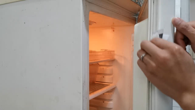 冰箱久了没用发霉怎么清洗,冰箱东西发霉了怎么去除冰箱霉味