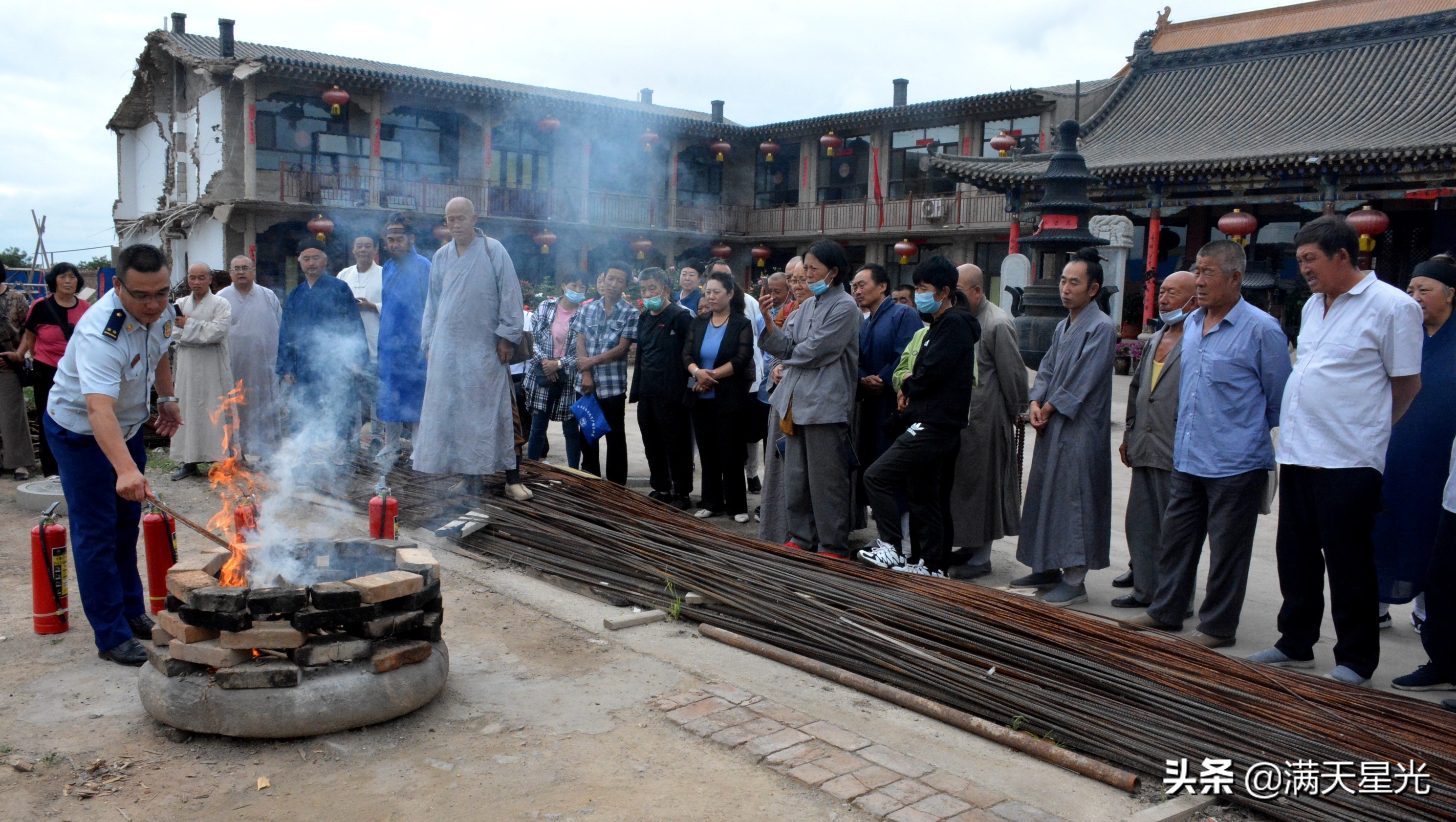 我县乡镇举行消防安全知识培训会,宗教场所消防安全工作会议记录