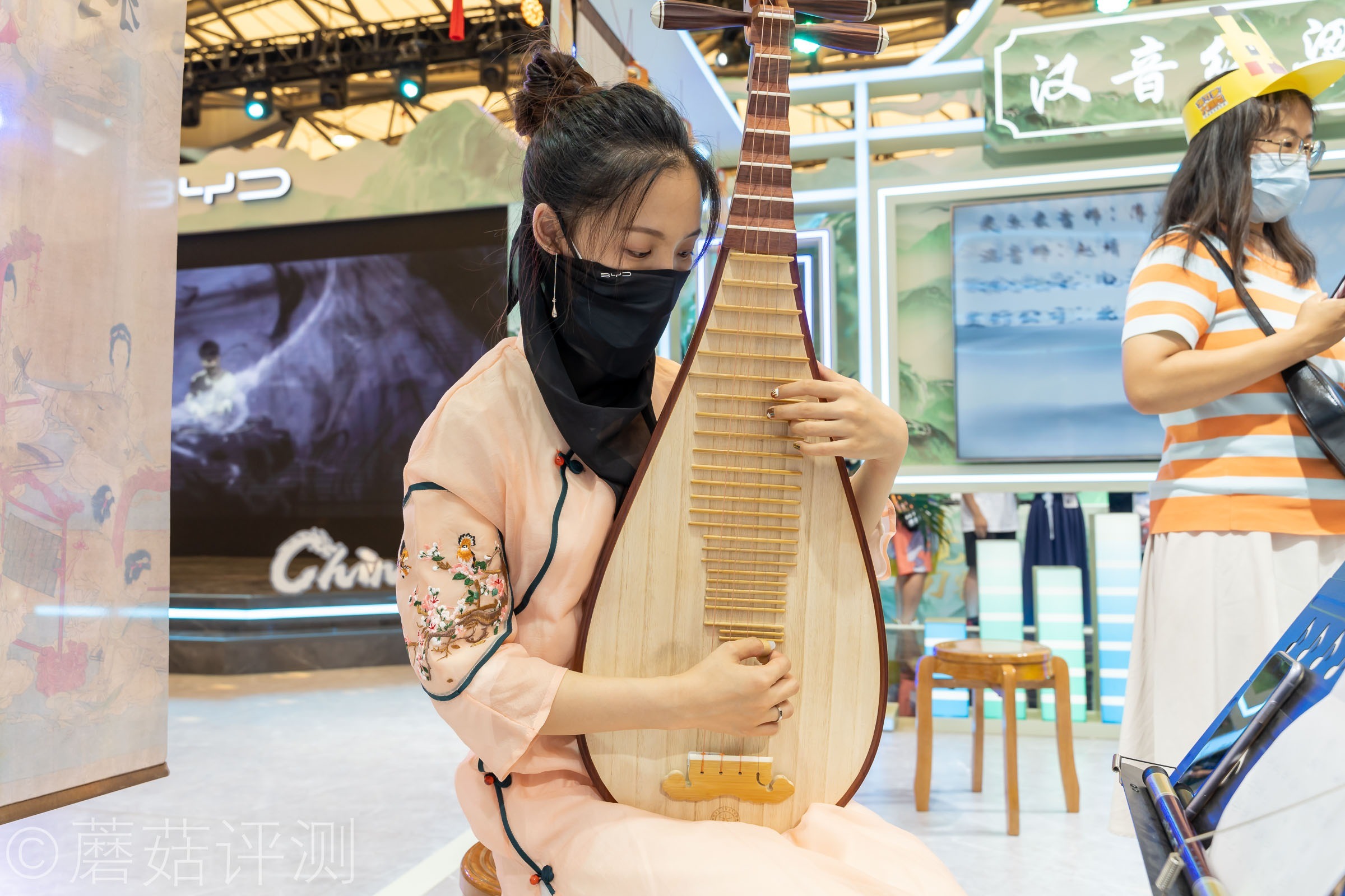 又有啥好玩的？蘑菇带你逛ChinaJoy2021，硬件、车和漂亮的小姐姐