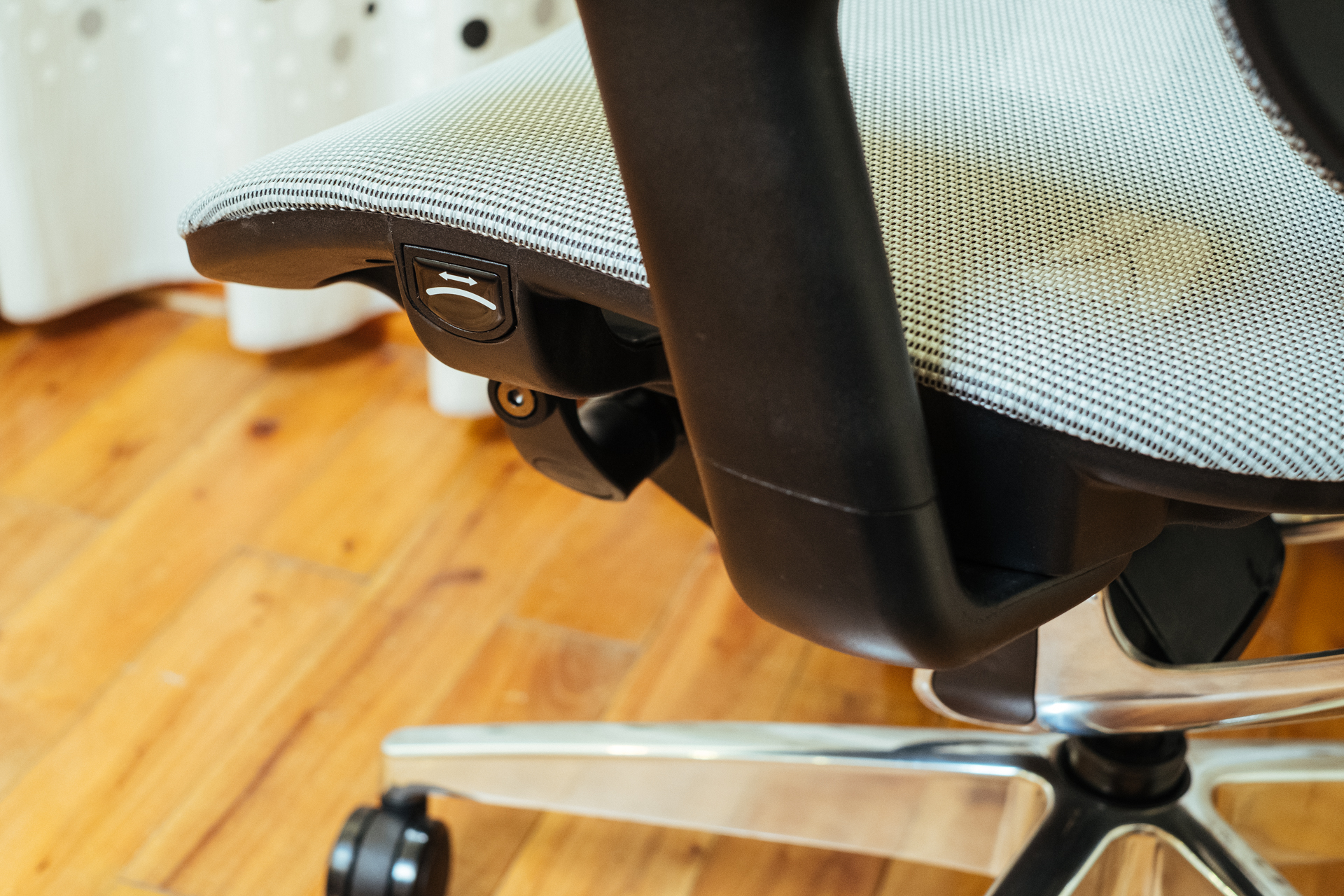 人体工学椅防颈椎病吗,人体工学椅有没有危险