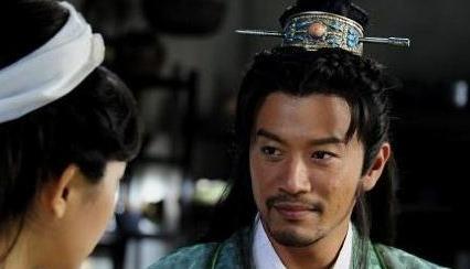 《*瓶金**梅》有两个人比西门庆高贵，为何依赖西门庆？揭露现实残酷