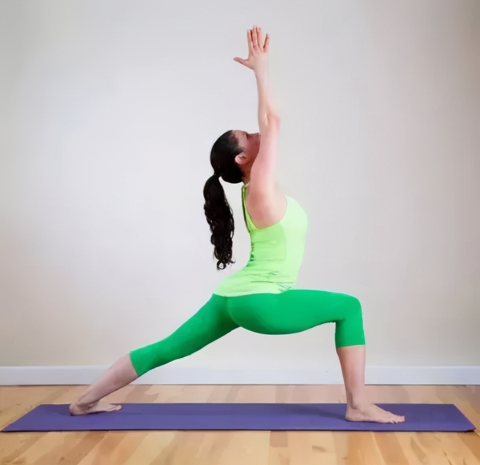 怎样改善脖子向前倾,颈椎富贵包开背瑜伽