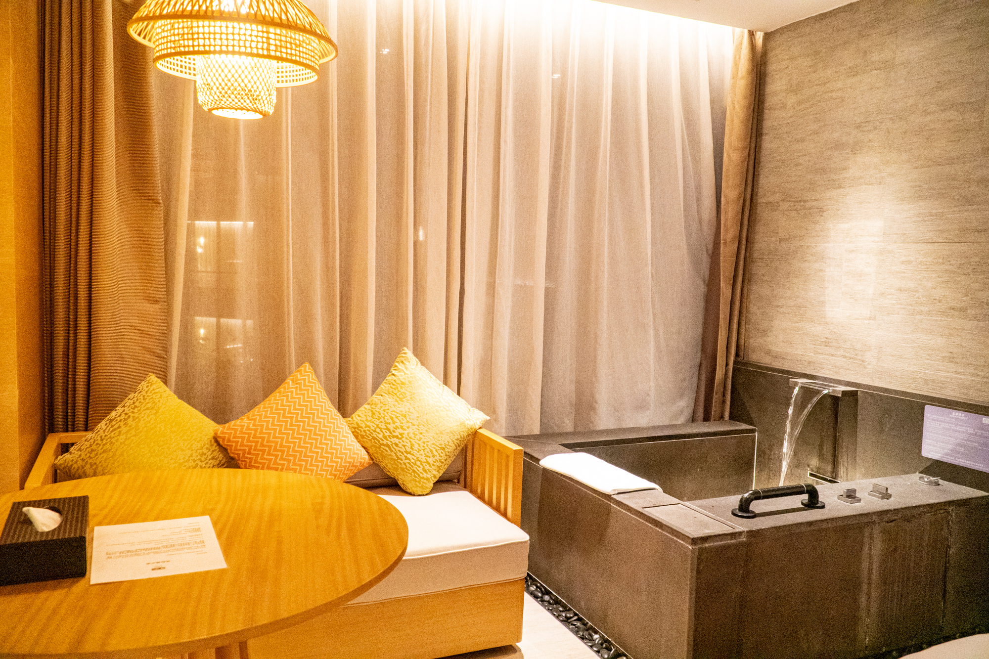 明月山家庭浴缸泡澡,江西宜春明月里住宿