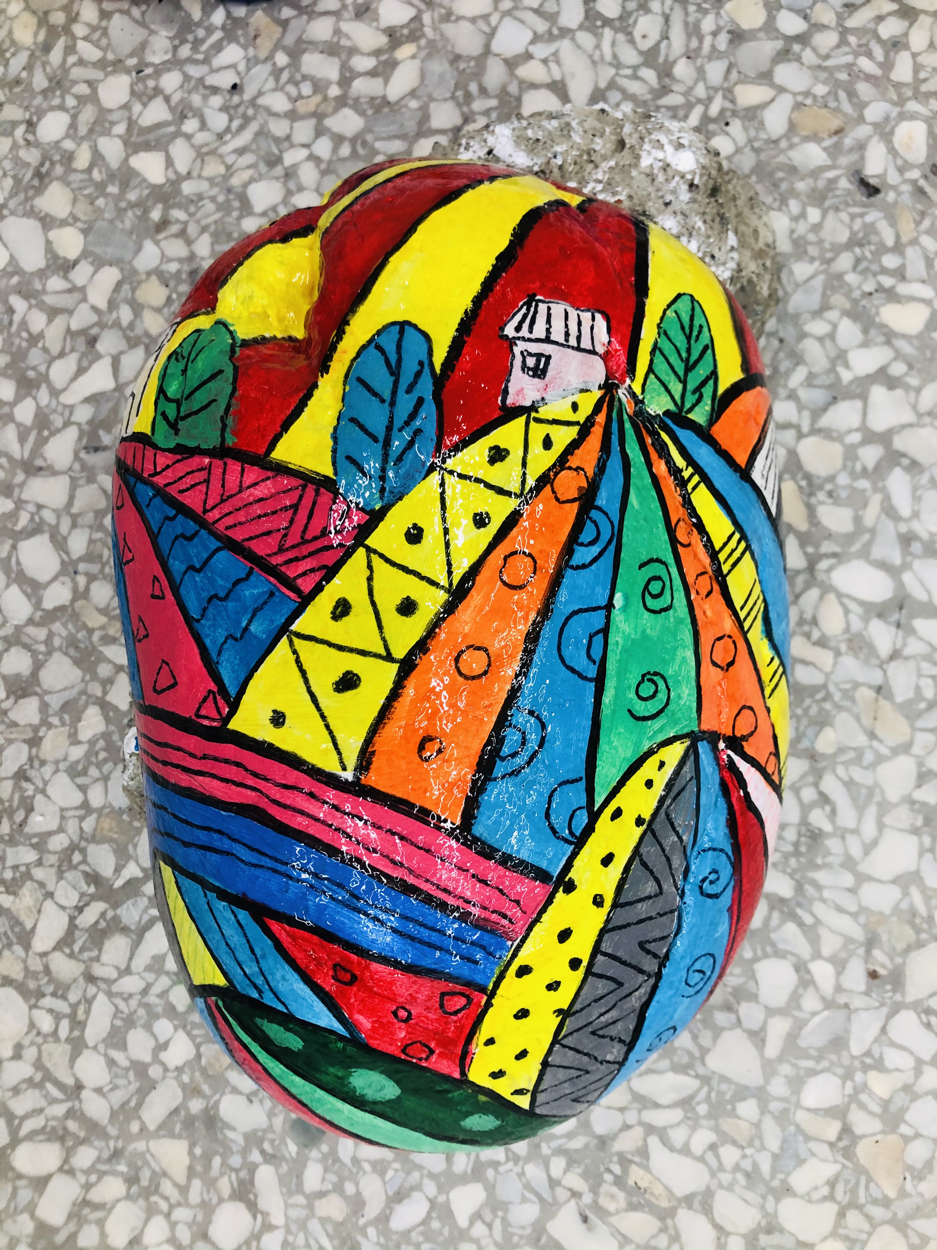 捡到了的石头别扔也许是陨石,捡到这些石头千万不要扔价值连城