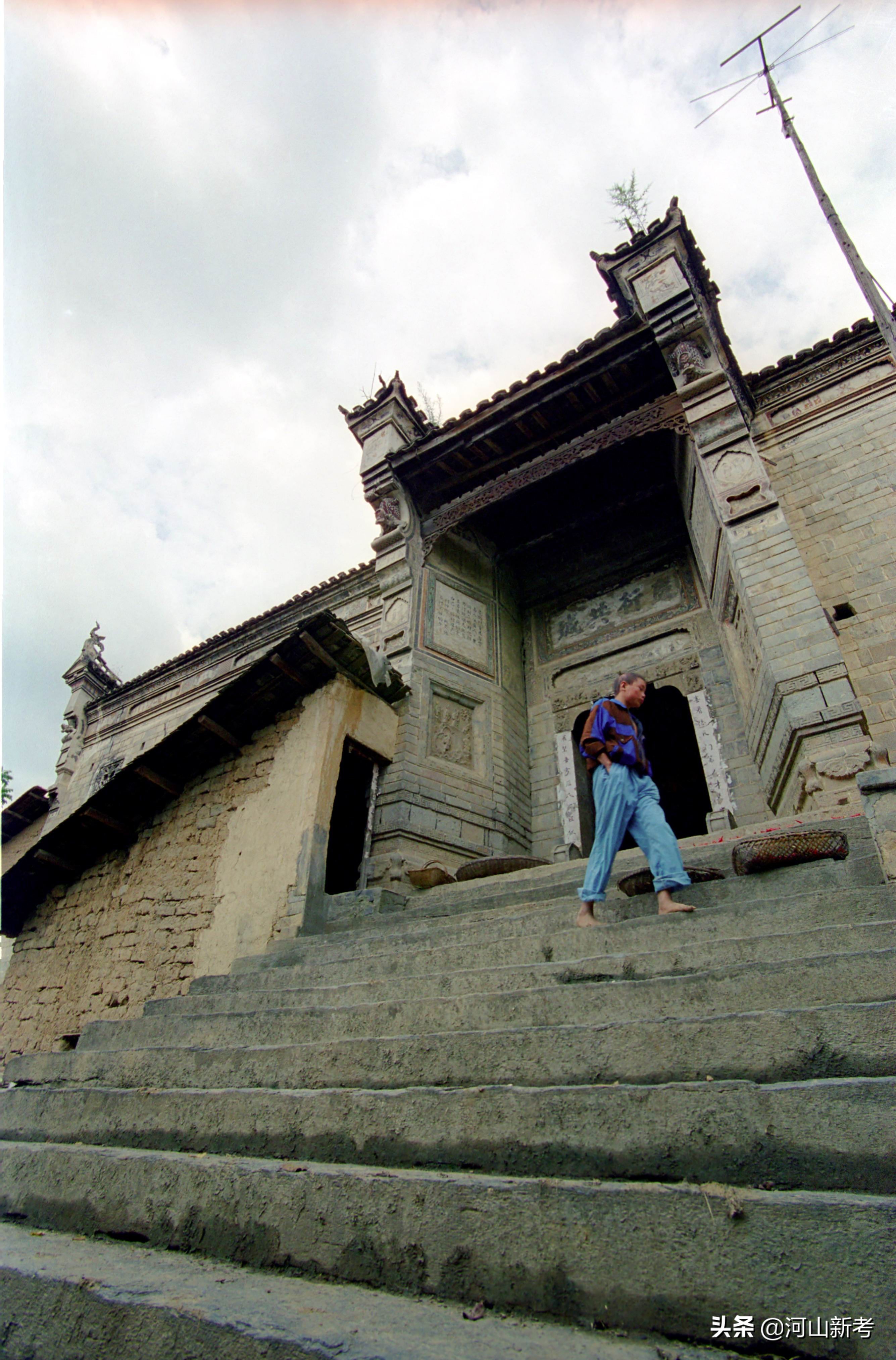 鄂西北大山深处的花屋,竹坪乡高家花屋