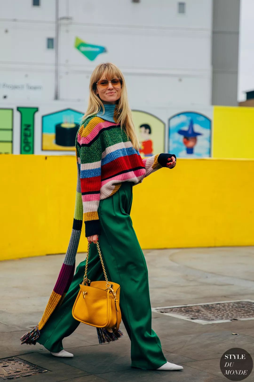 毛衣裤子显瘦款,直筒裤和阔腿裤哪个显高显瘦