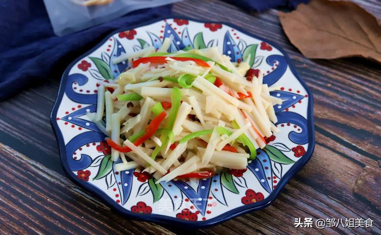 莲藕焯水怎么才不会发黑,莲藕焯水的正确方法