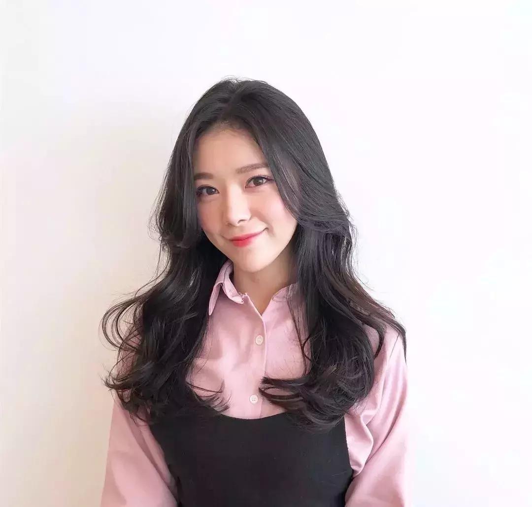 适合大脸的短发发型女最新,大脸妹子最适合的四款发型