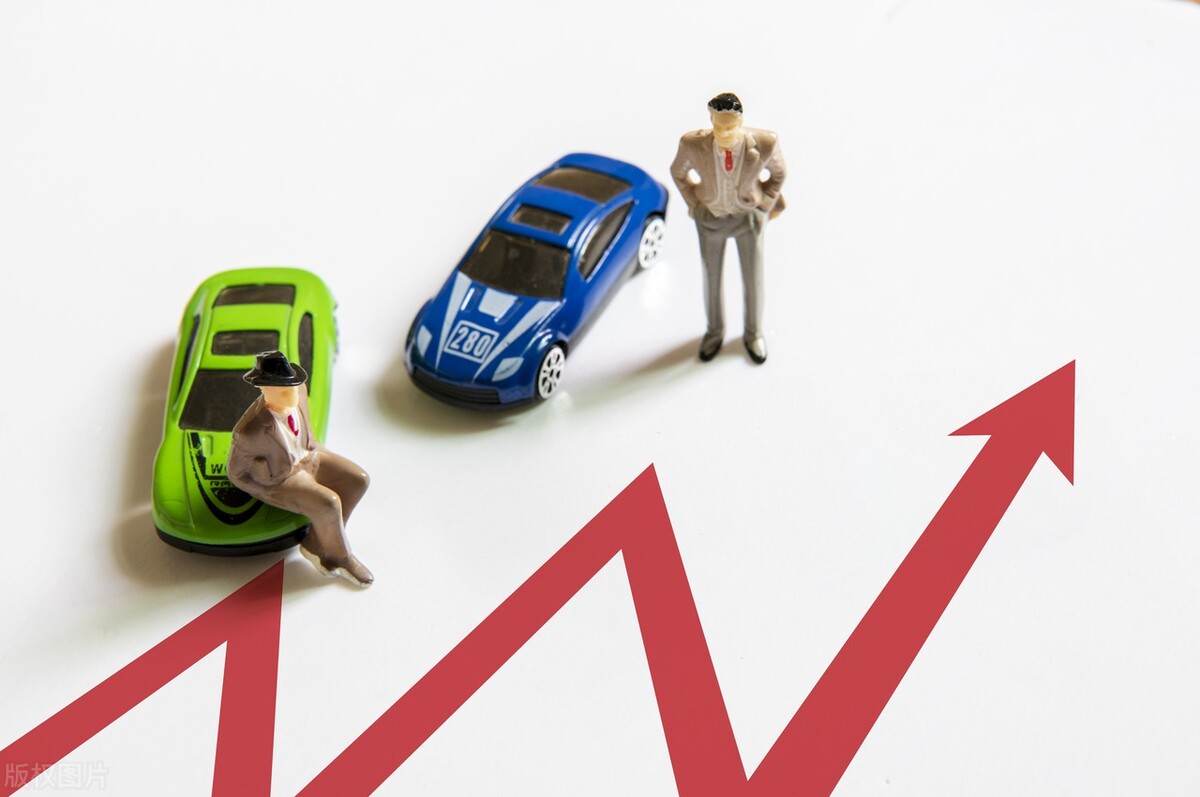 网约车司机苦熬夜班抽成高达半数,网约车司机疲劳事故频发