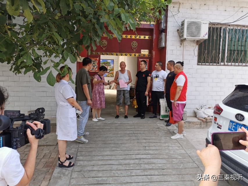 大荔县八一慰问退役军人,慰问退伍老兵并与他们共进午餐