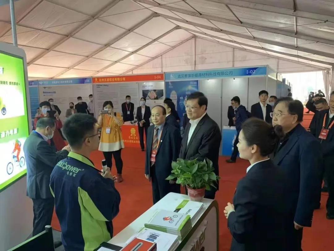 充电一次续航20公里的黑科技,电池黑科技充电8分钟续航1000公里