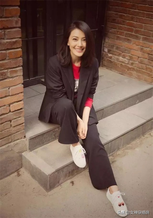 有一种靴叫做马伊琍的“鸳鸯靴”，看着普通，却不是谁都能驾驭的