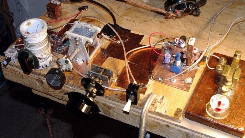 制作无线电波收发器,最简单的无线电收发装置