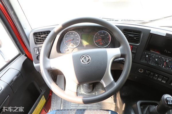 东风天龙4x2港口牵引车,目前最便宜4x2港口牵引车