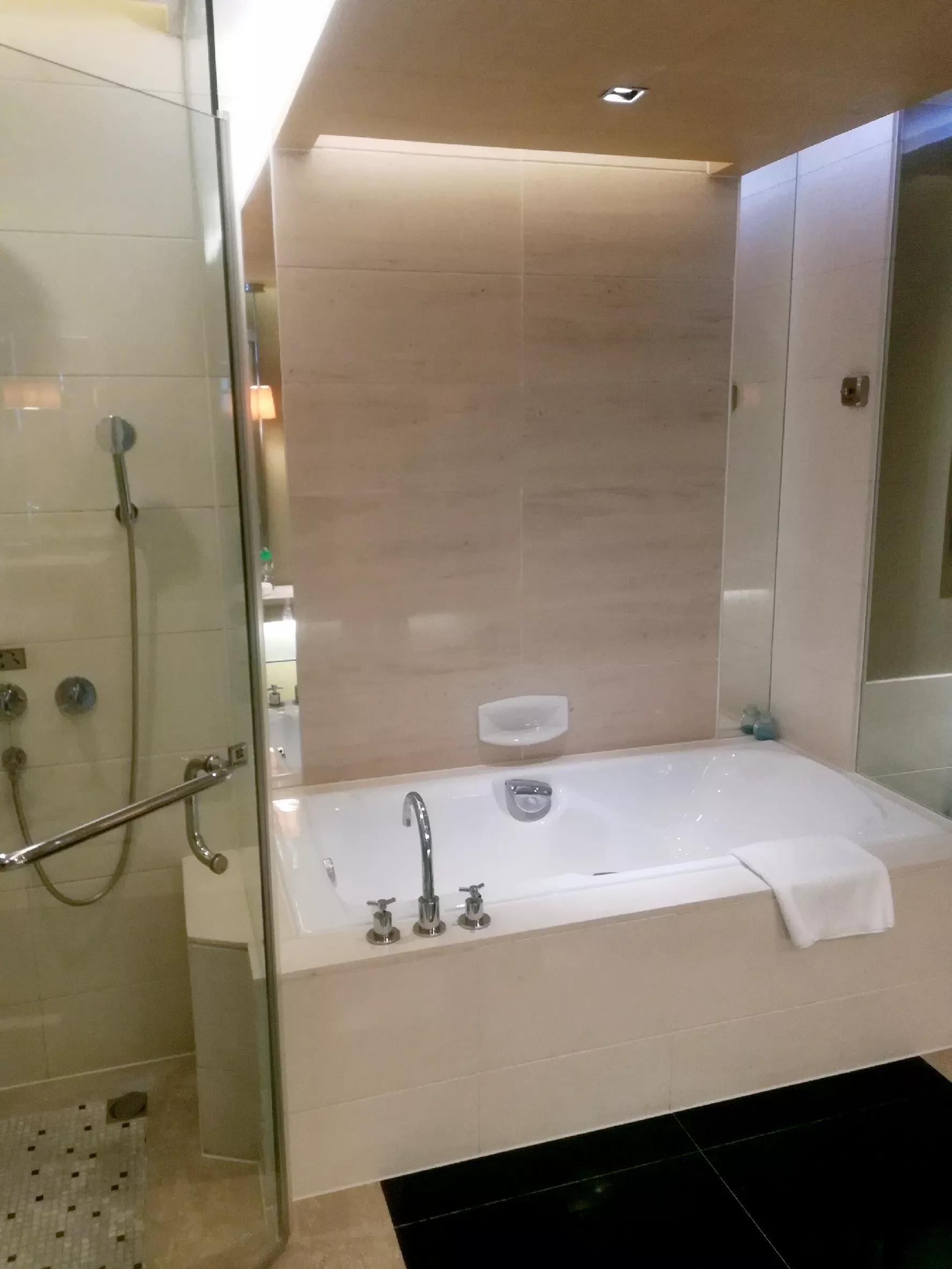 曾经东莞的龙头酒店，今天真的没落了吗？