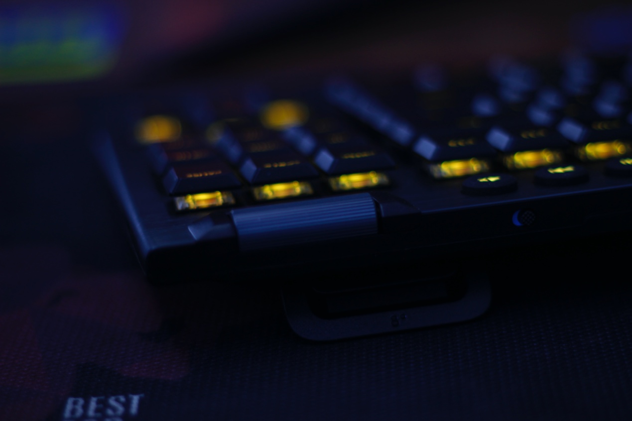 罗技G913评测,打字舒服,手感细腻,但是价格会劝退普通用户