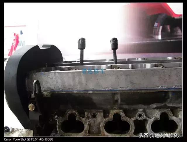 雪铁龙凯旋08款正时记号在哪,雪铁龙爱丽舍正时记号图