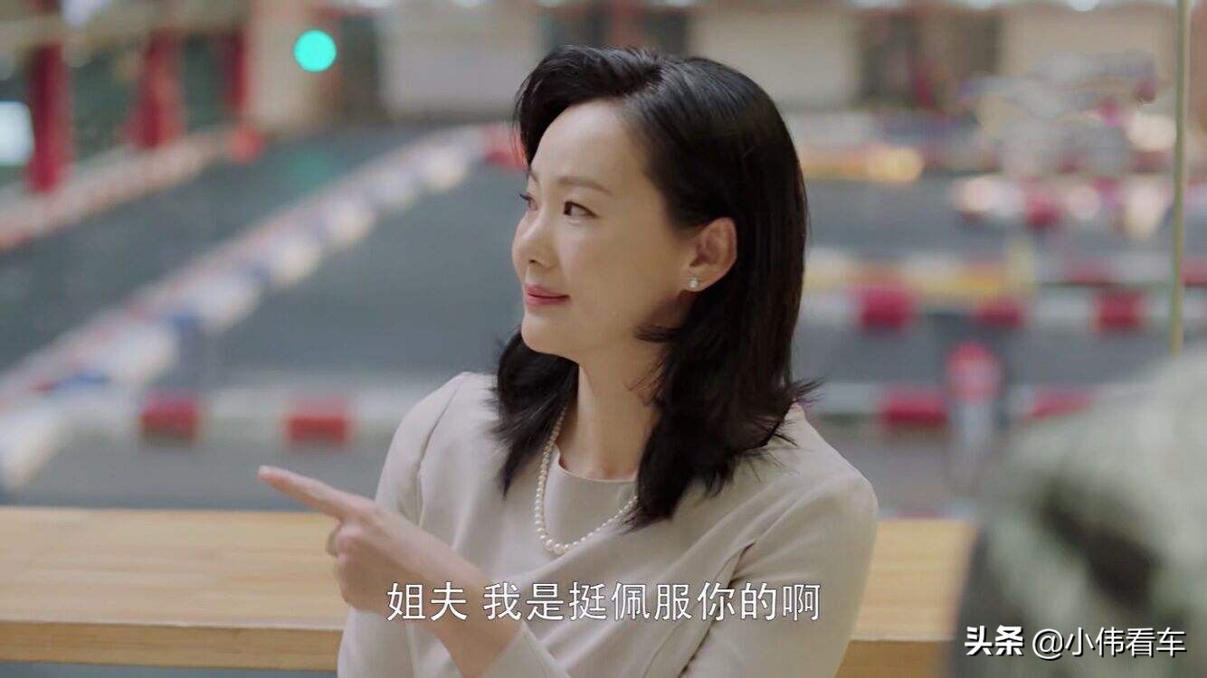 小欢喜杨杨和父母一起开卡丁车,小欢喜季杨杨和父母开卡丁车
