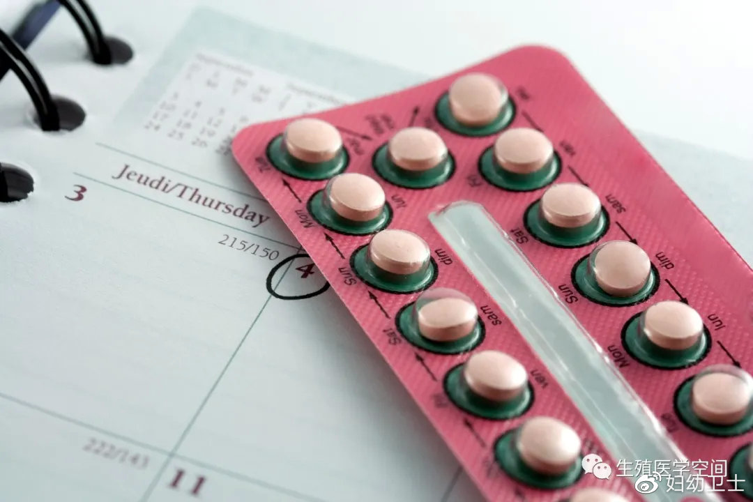 女人比同龄女人老什么原因,女人长得比实际年龄年轻