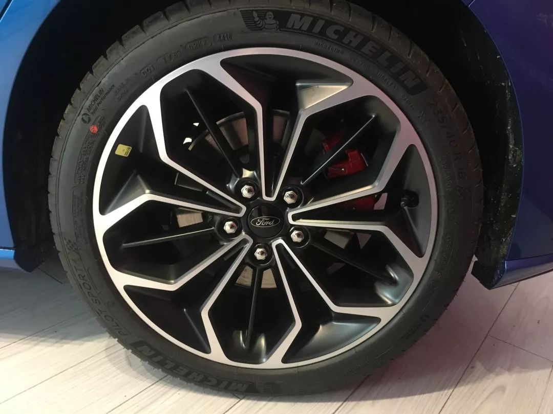 试驾小钢炮全新福克斯active,试驾新福克斯